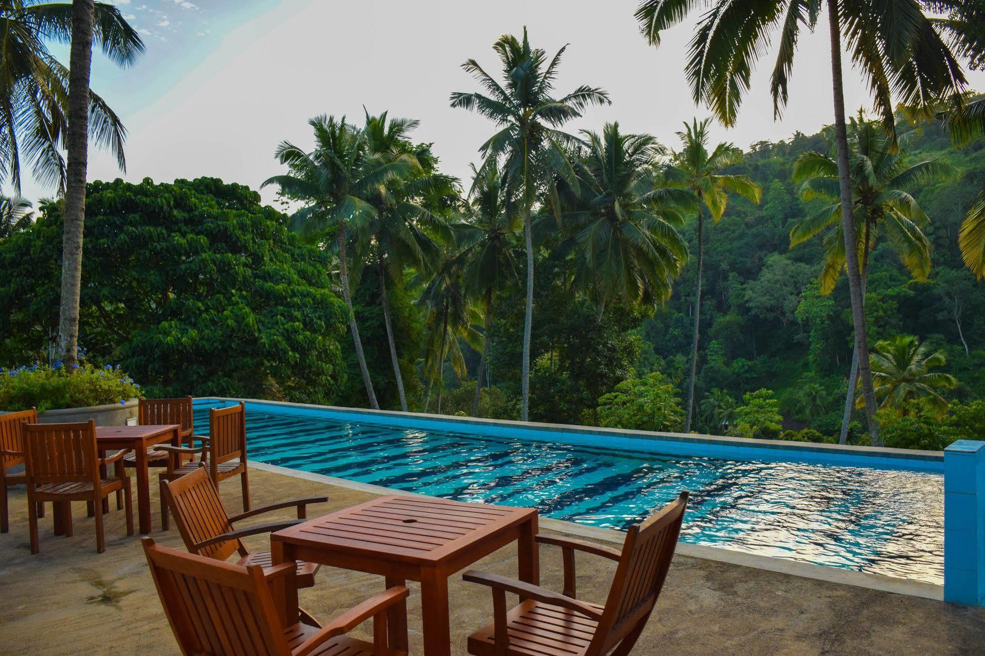 Athulya Villas Kandy Buitenkant foto